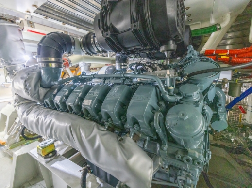 写真:MAN社製エンジン