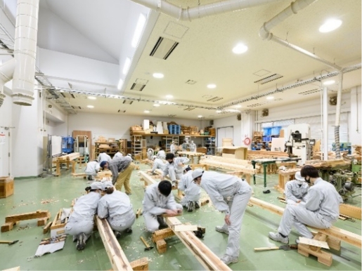 写真:実習棟(系毎に整備)