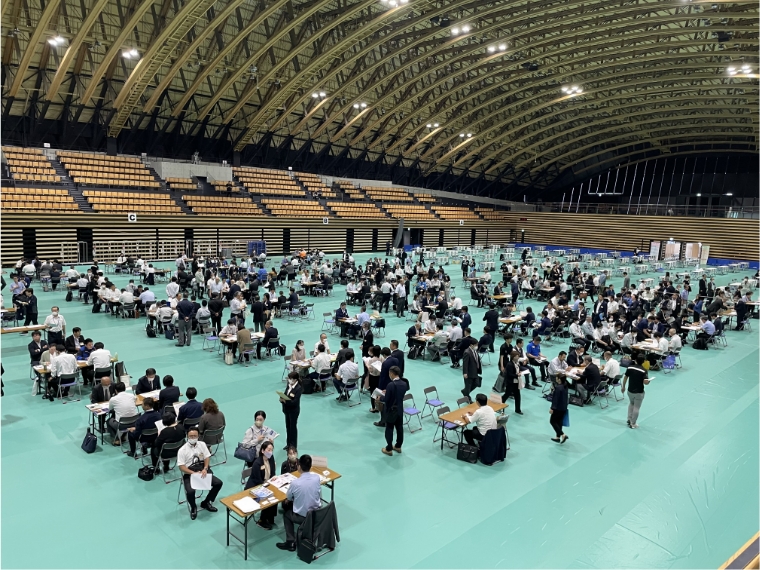 写真:県内企業と理系⼤学等教員との情報交換会