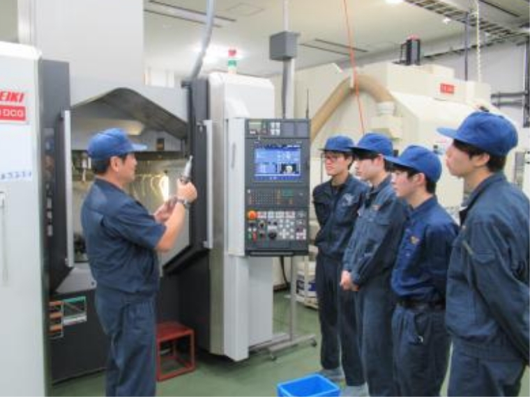 写真:⼤分県⽴⼯科短期⼤学校による⼈材育成