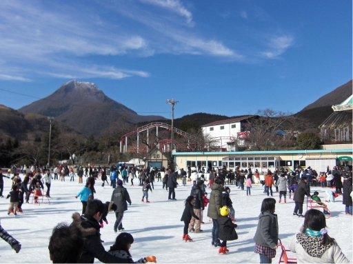写真:城島アイススケートリンク(別府市)